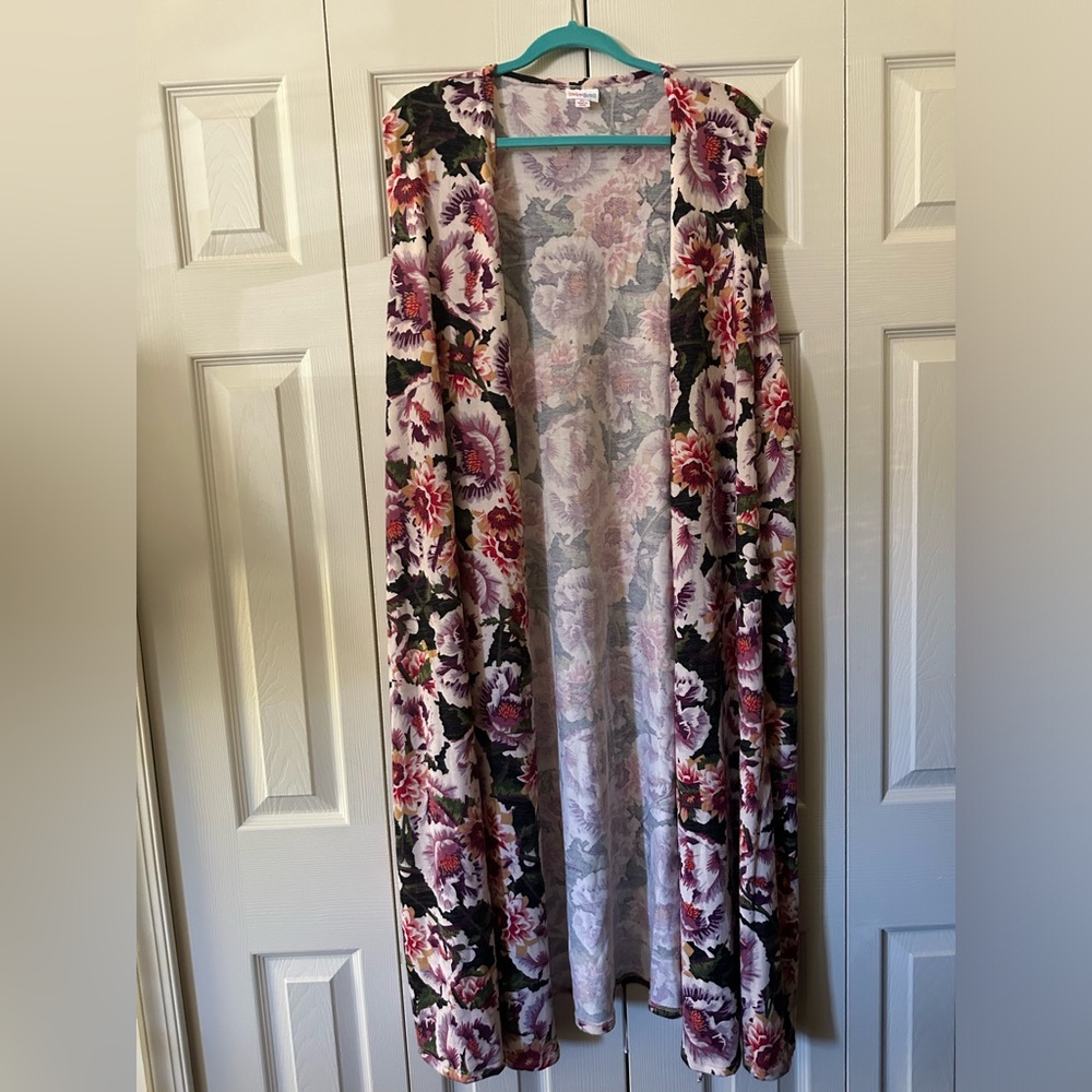 LulaRoe joy XL pretty flowers